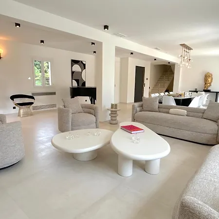 Tassinia Villa *