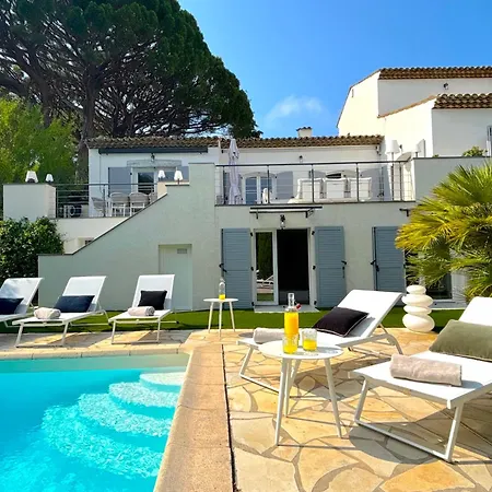 Villa Tassinia *
