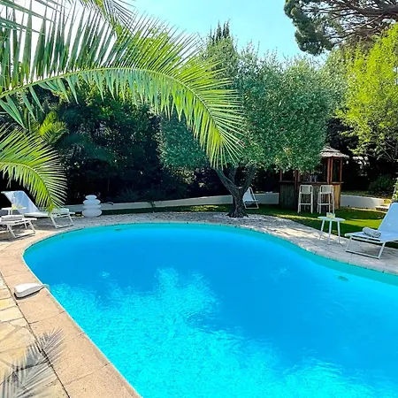 Villa Tassinia *